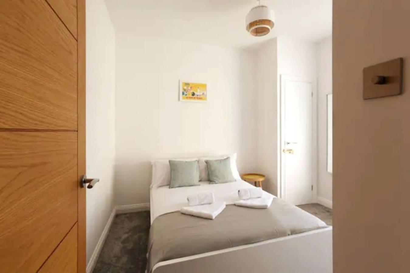 Air Maison - Stunning Beach Front Apartment Portsmouth Exterior foto